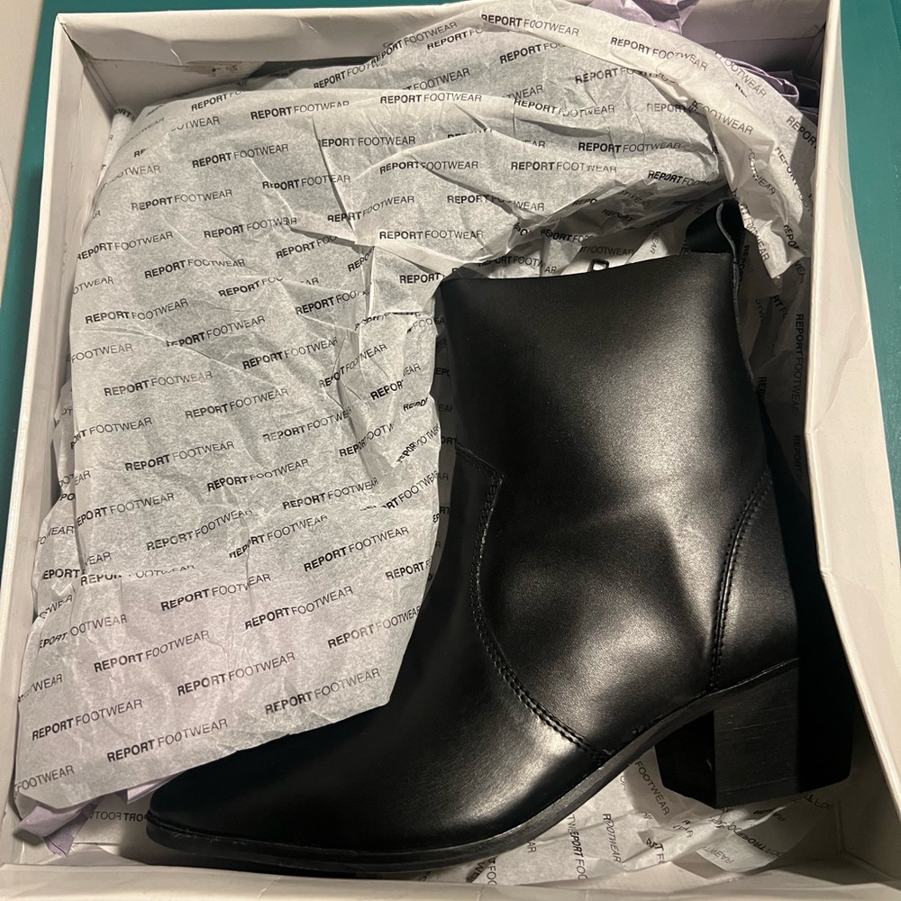 Rocket Black Boots - Picture 2 of 3